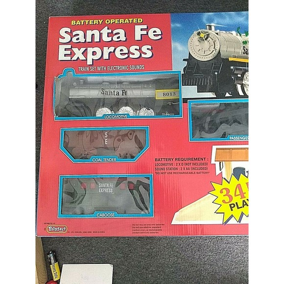 Polyfect Toys Battery Operated Santa Fe Express Train Set - Picture 7 of 8